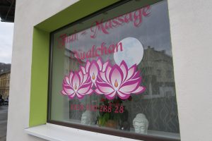 Thai-Massage Nualchan Schaufenster